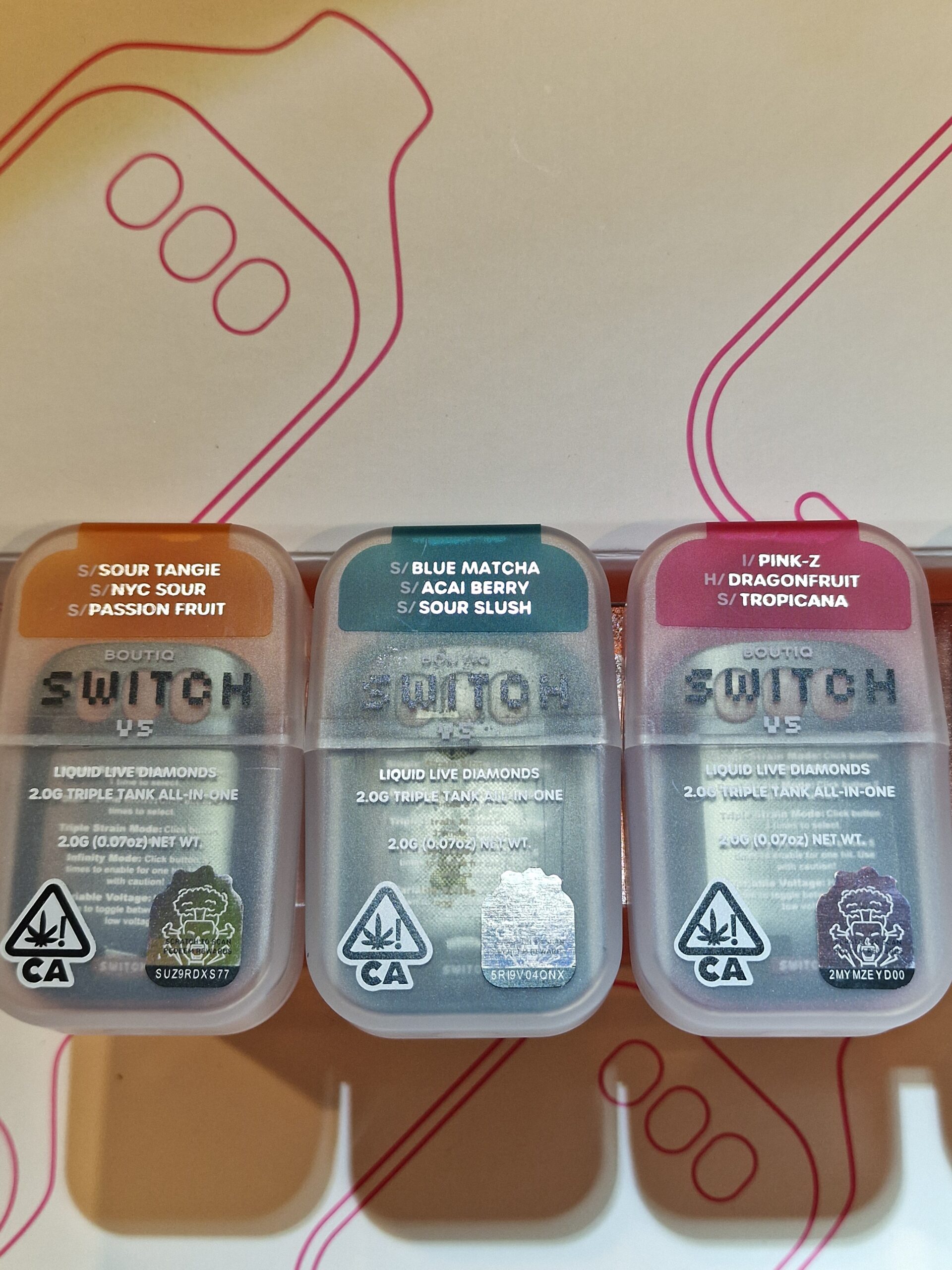 Boutiq Switch V5 - 3in1 - 3 flavor 2 gram vape - Image 2